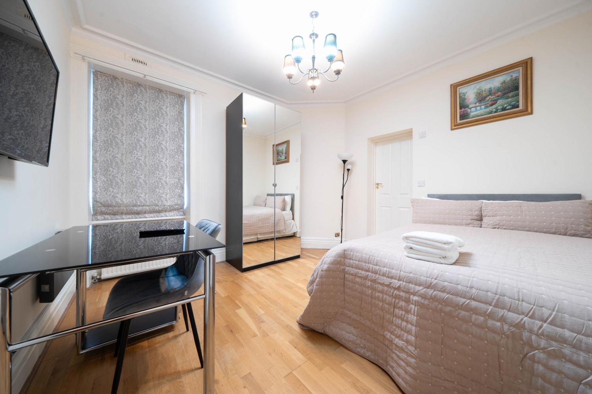 Hyde Park Rooms & Apartments Лондон Екстер'єр фото
