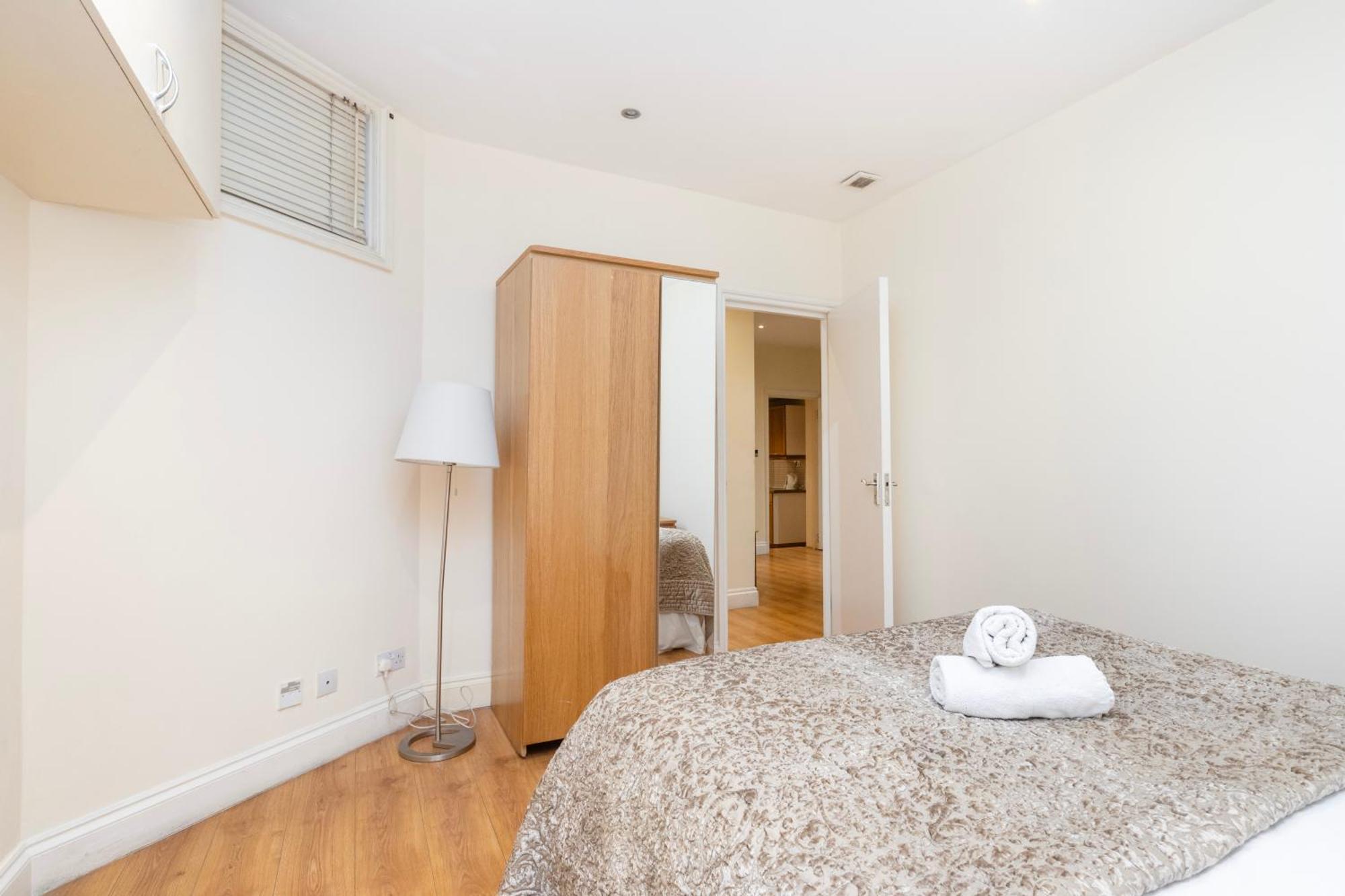 Hyde Park Rooms & Apartments Лондон Екстер'єр фото