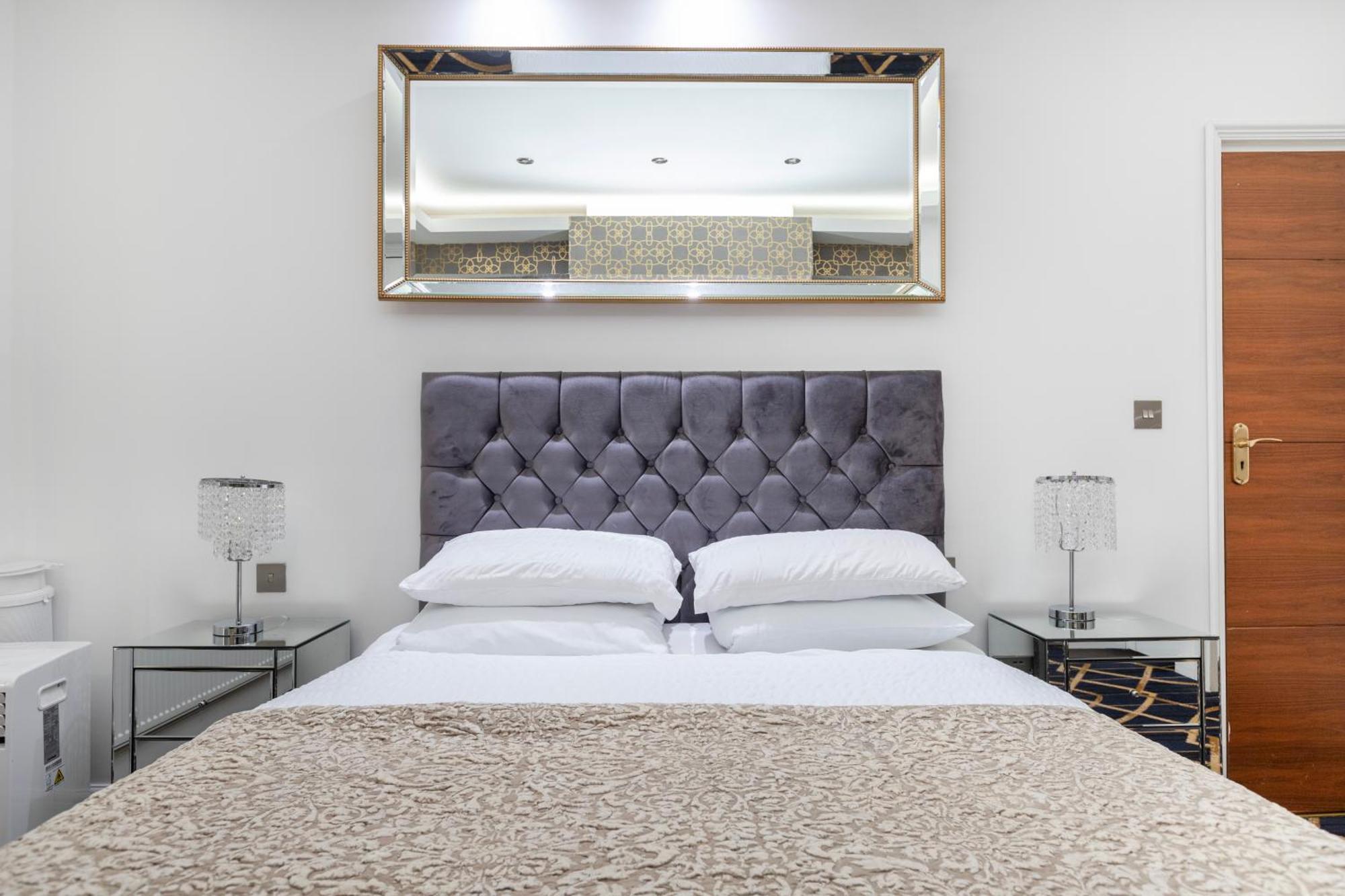 Hyde Park Rooms & Apartments Лондон Екстер'єр фото