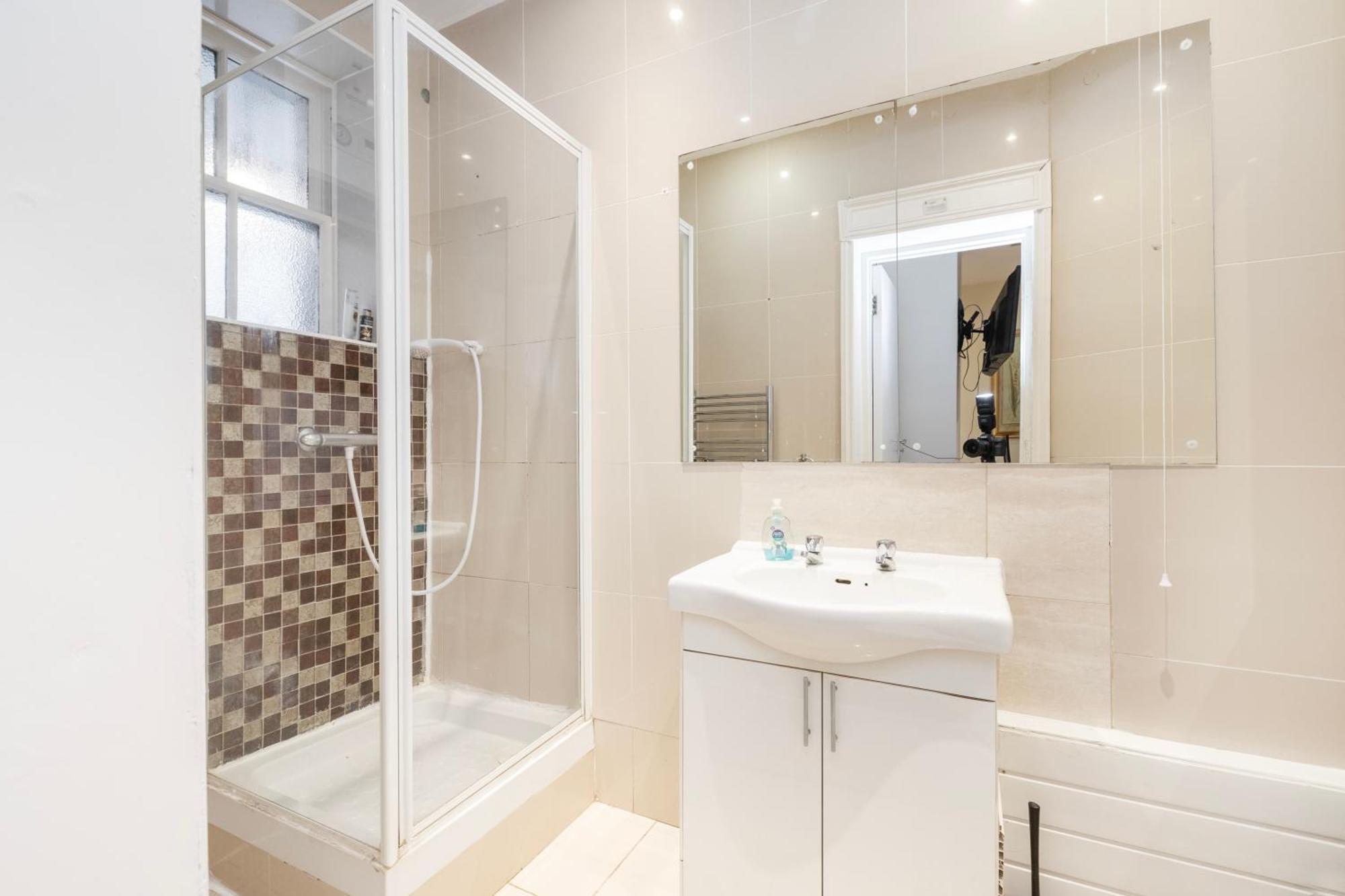 Hyde Park Rooms & Apartments Лондон Екстер'єр фото