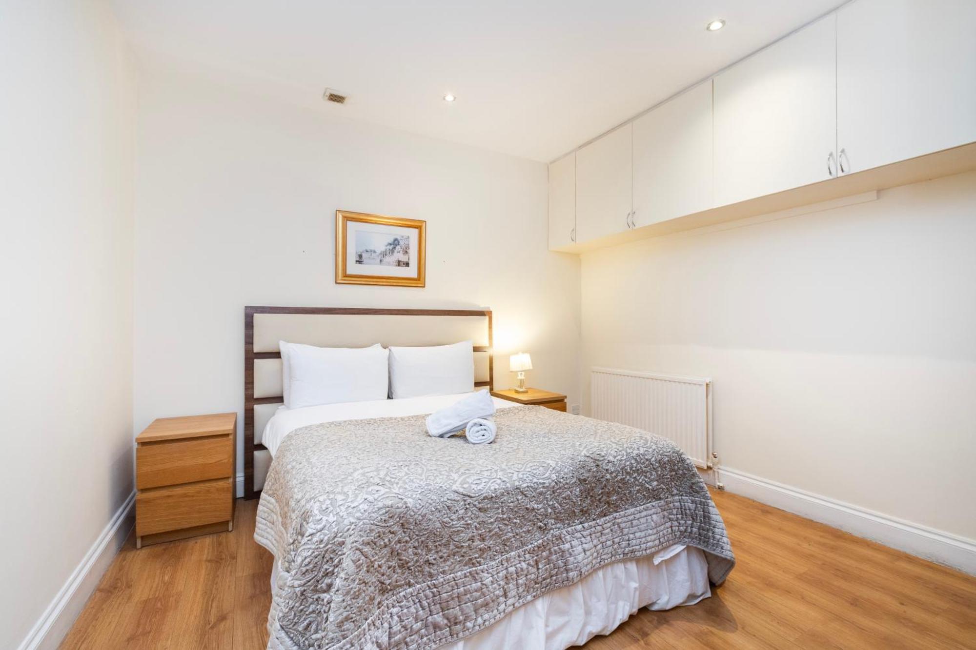 Hyde Park Rooms & Apartments Лондон Екстер'єр фото