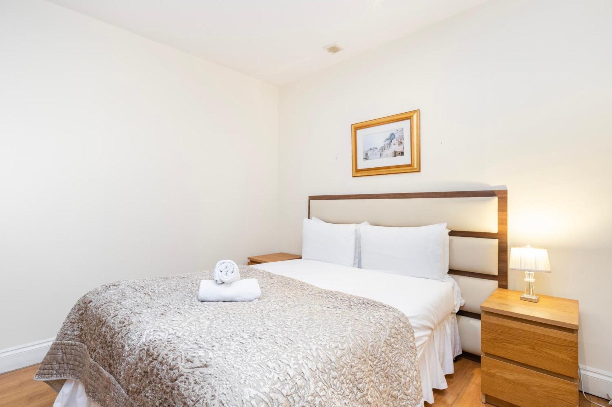 Hyde Park Rooms & Apartments Лондон Екстер'єр фото