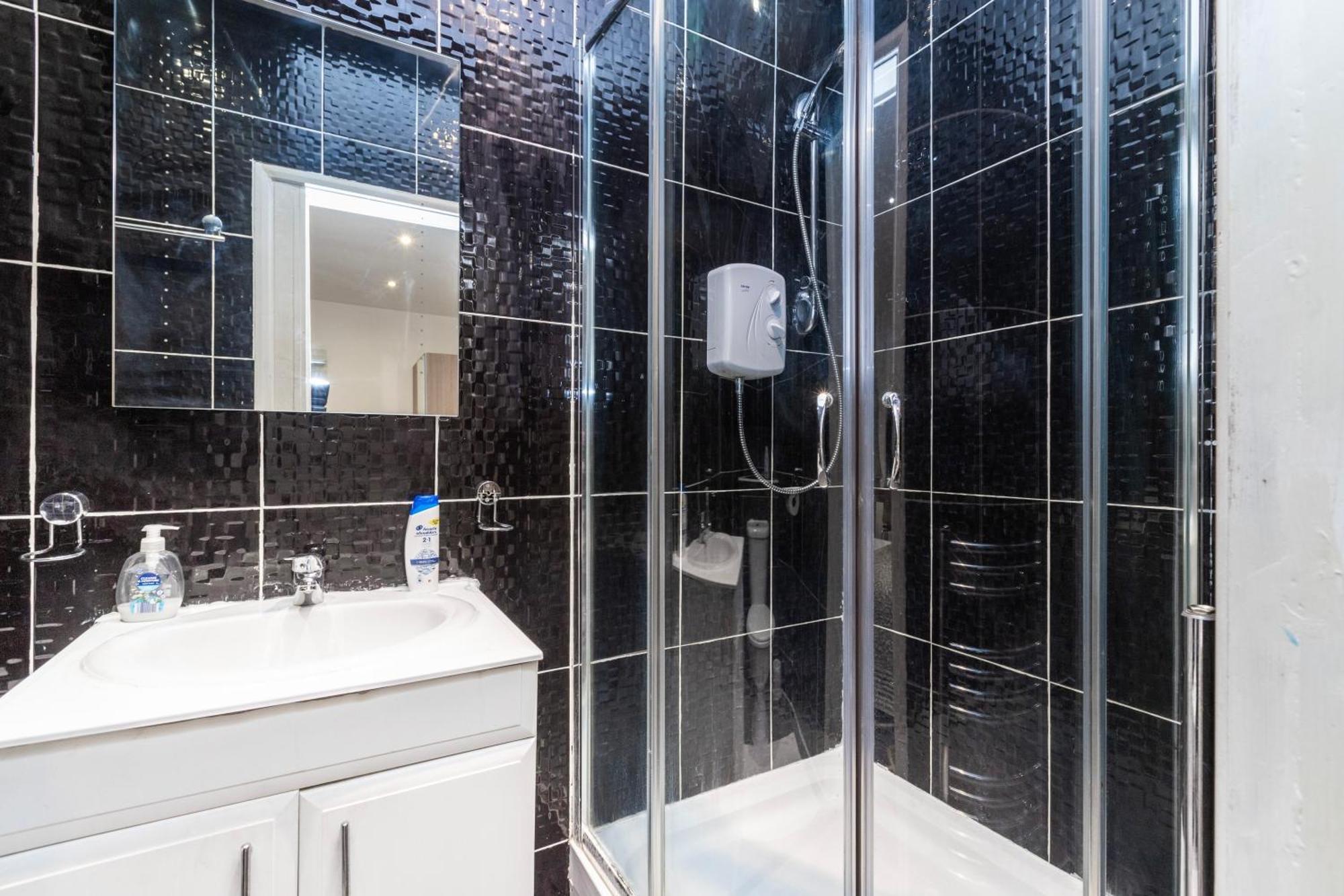 Hyde Park Rooms & Apartments Лондон Екстер'єр фото